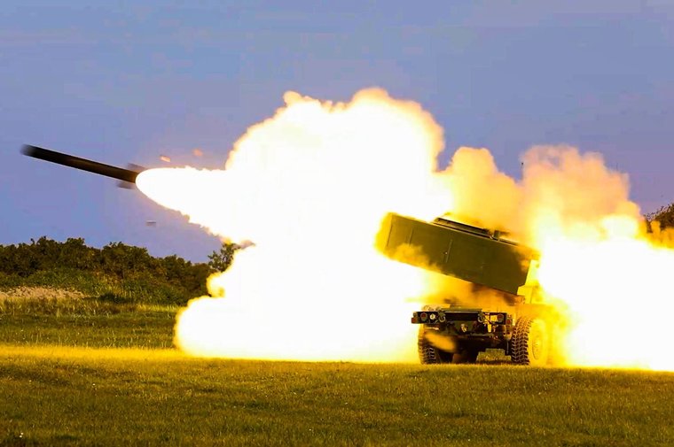 La Suède cherche le système de missile américain HIMARS pour étendre sa capacité de frappe à longue portée
