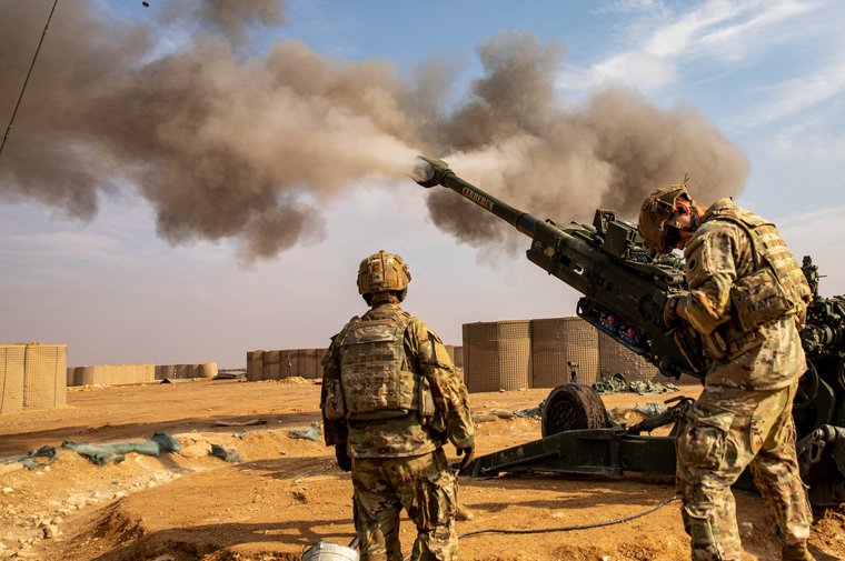 UK Artillery Factory s’ouvre en tant que défense Review Inches Forward