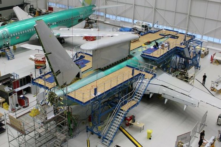 MESA izleme sensörü ile donatılan ilk Kraliyet Hava Kuvvetleri Wedgetail uçağı