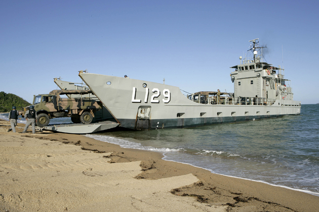 Australia gifts two heavy landing craft to Philippines