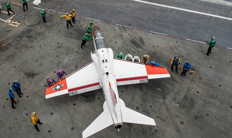 T-45 Goshawk grounding puts more stress on US Navy pilot pipeline