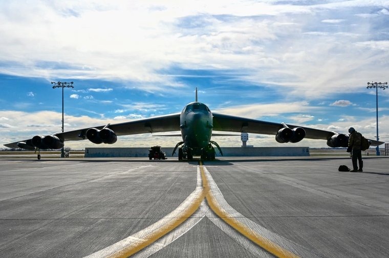 Boeing kicks off US Air Force B-52 bomber radar upgrade - Vimarsana News