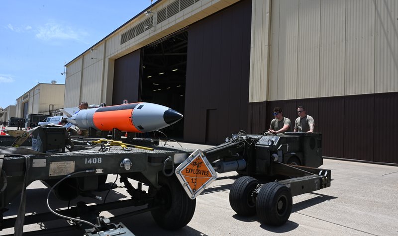 US to build new B61 gravity bomb variant