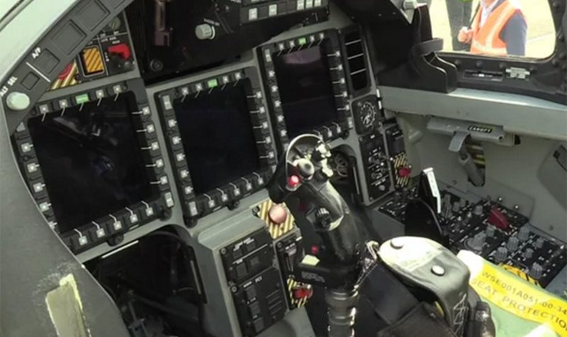 Farnborough 2016: Leonardo unveils dual-role M-346 (video)