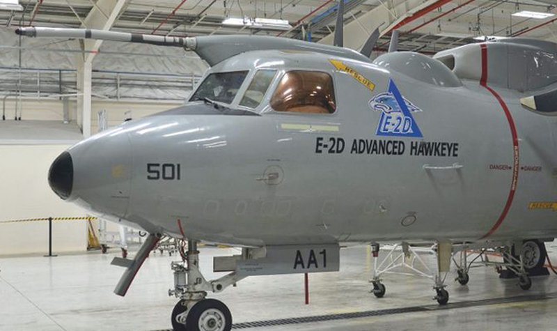 E-2D flies with aerial refuelling kit