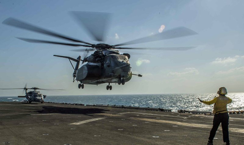 US Navy to study MH-53E engine fire risk 