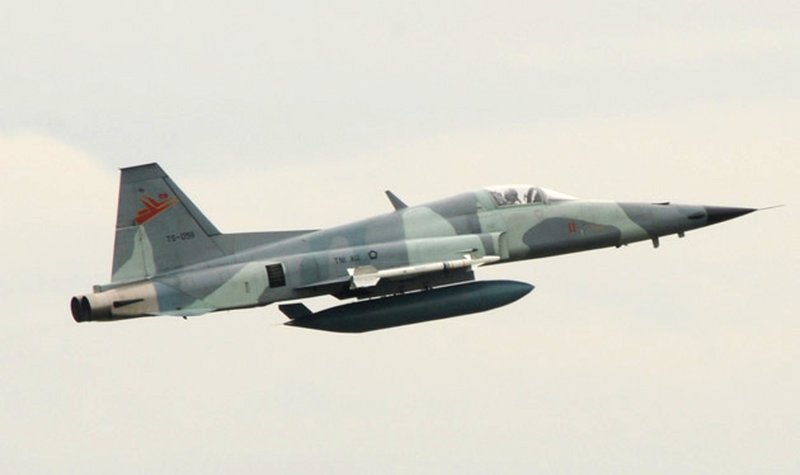 Indo Defence 2016: Four-way dogfight for F-5 replacement