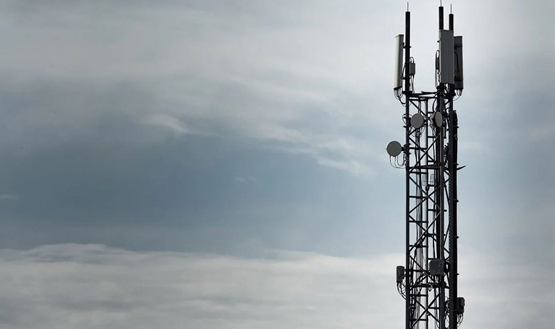 US military aims to avoid being elbowed out of the spectrum