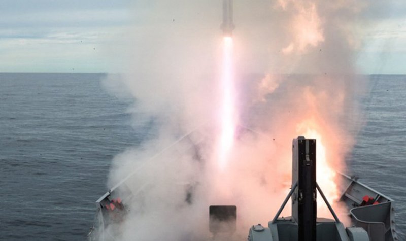 HMAS Melbourne fires Sea Sparrow
