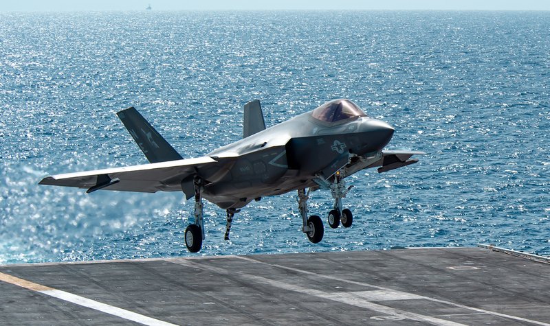 US F-35Cs qualify for carrier operations