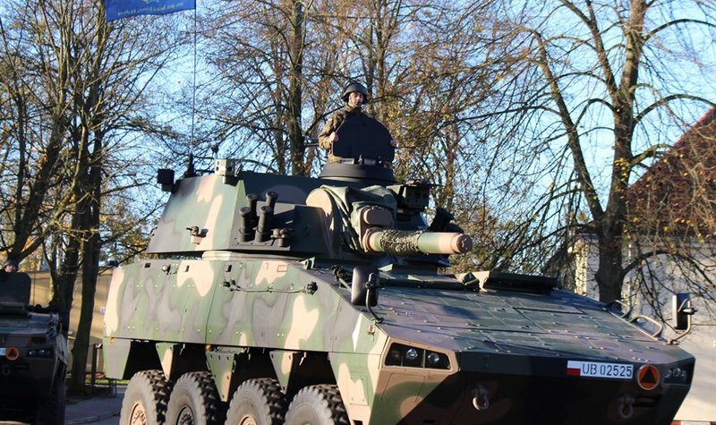 Poland receives more Rak mortar carriers
