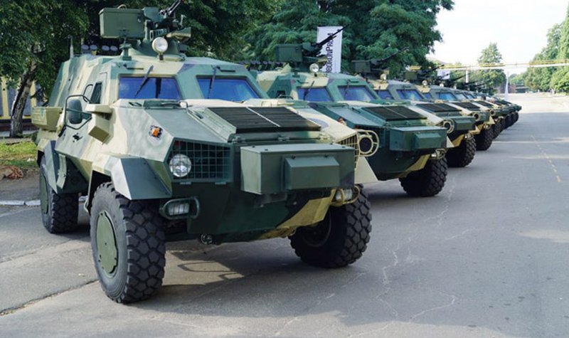 Ukraine gets ten Dozor-B vehicles