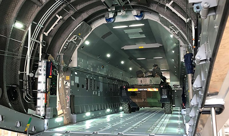 Airbus orders cargo hold simulators for two German bases