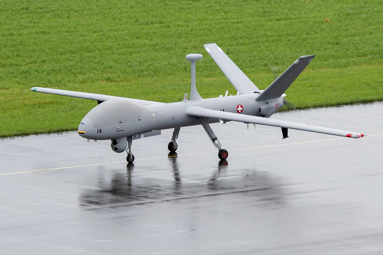 Die Schweiz beendet Tests der Drohnenrolle Hermes 900