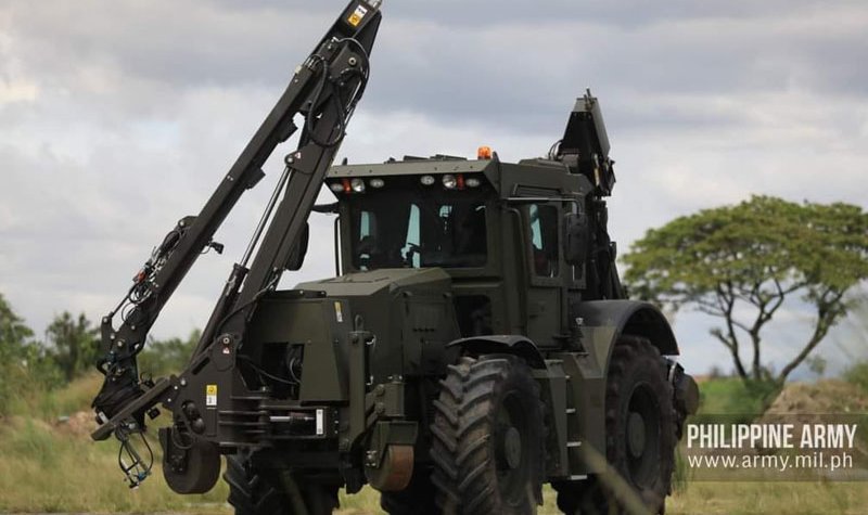 Philippine engineers receive mine detection vehicles