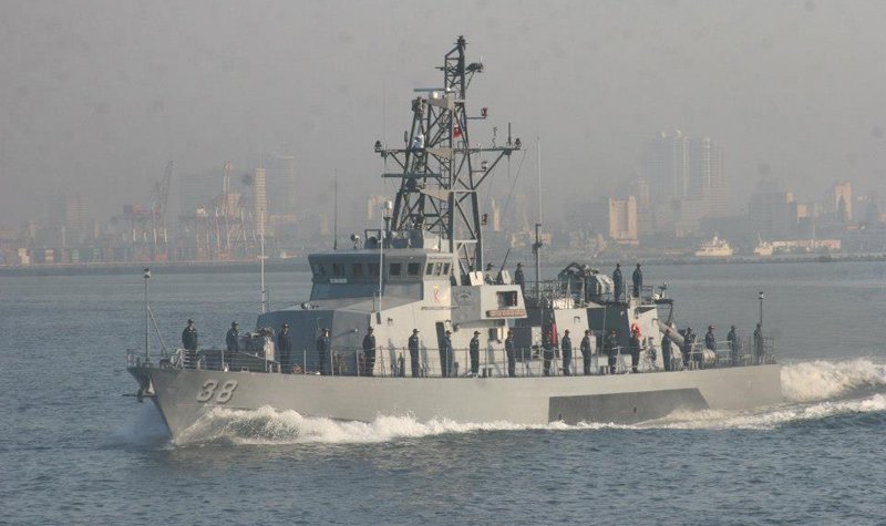 Philippines receives two patrol vessels from USN