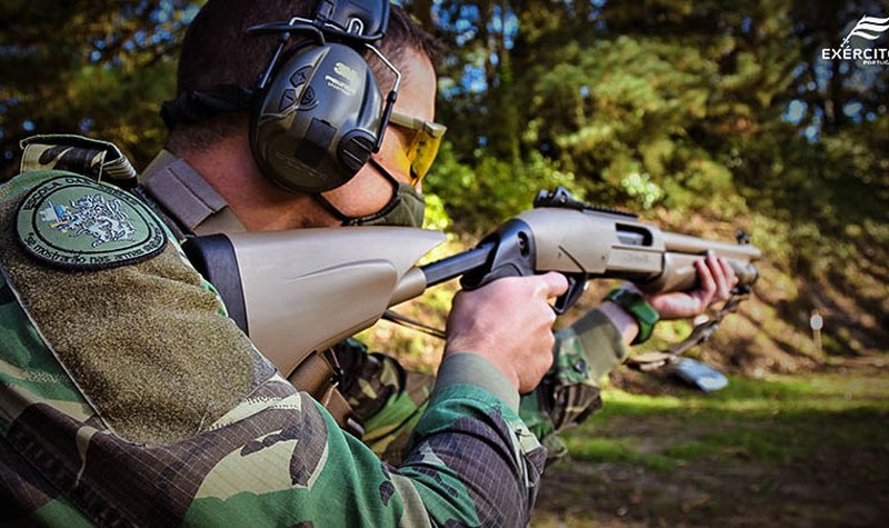 Portuguese Army trains with new Benelli Supernova shotguns