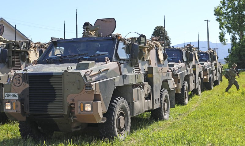 Australia to send Bushmasters to Ukraine