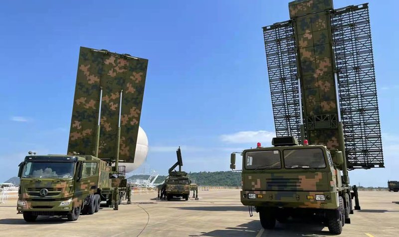 China exhibits new land equipment at Zhuhai