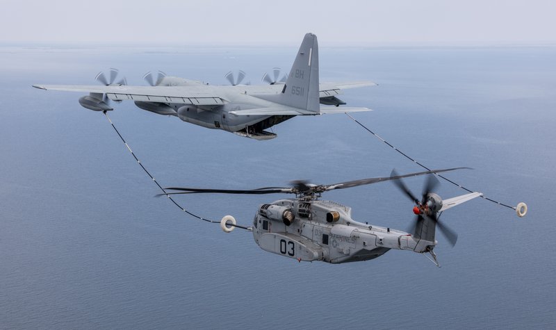 Sikorsky demonstrates air-to-air refuelling of CH-53K