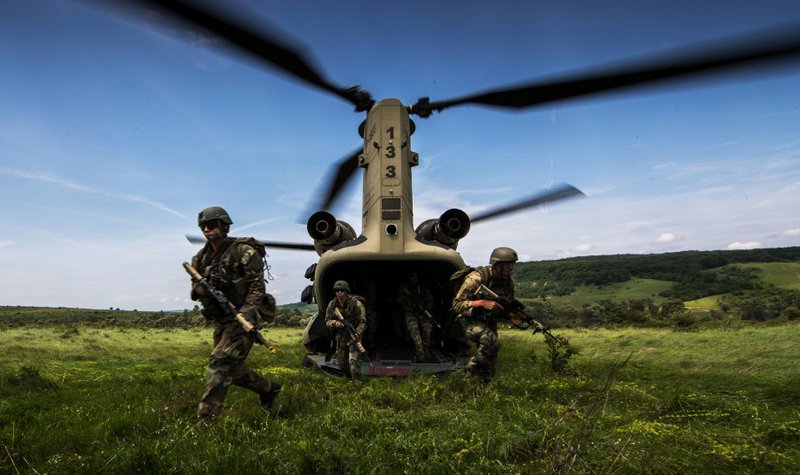 Apache and Chinook boost for Netherlands