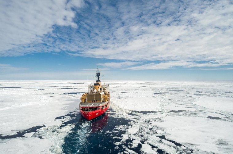 US senators raise Russian concerns over unprepared Coast Guard fleet - Vimarsana News