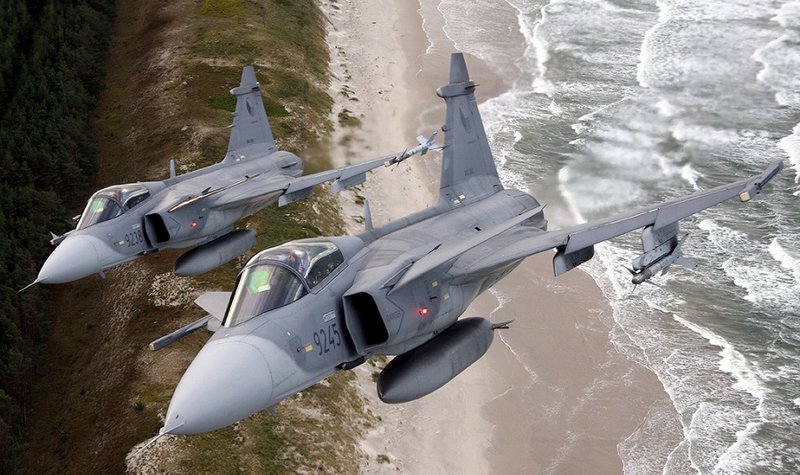 Czech Republic extend Gripen lease to bridge until entry of F-35