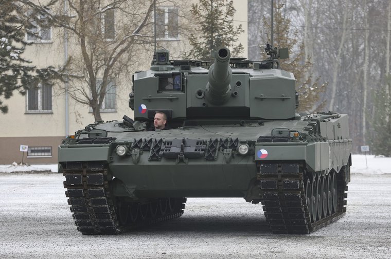 Česká republika dostává prvního Leoparda 2A4