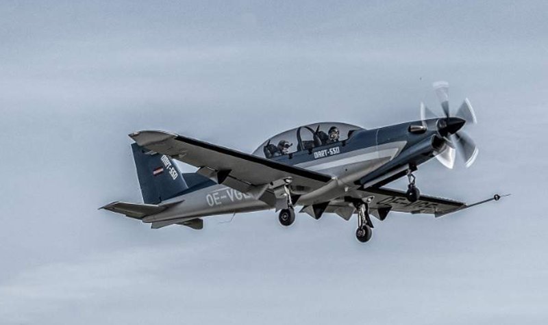 DART-550 trainer completes maiden flight