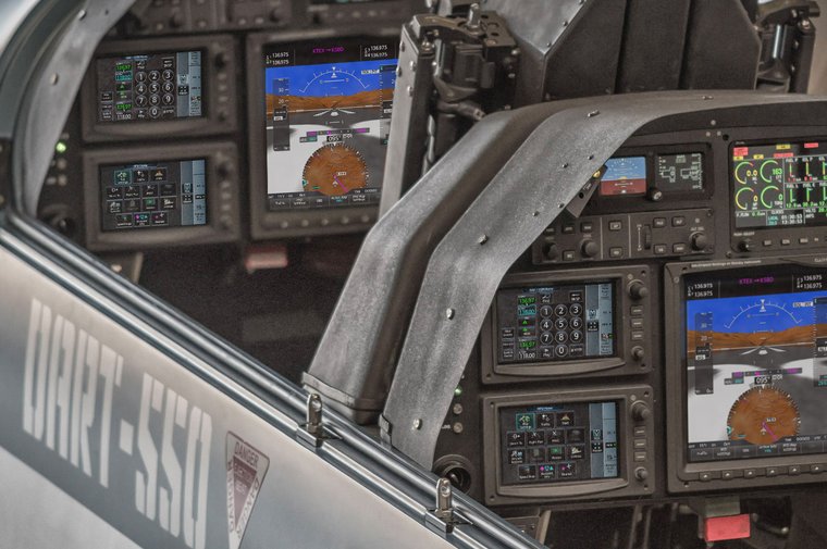Farnborough 2018 Garmin debuts G3000 tandem cockpit trainer