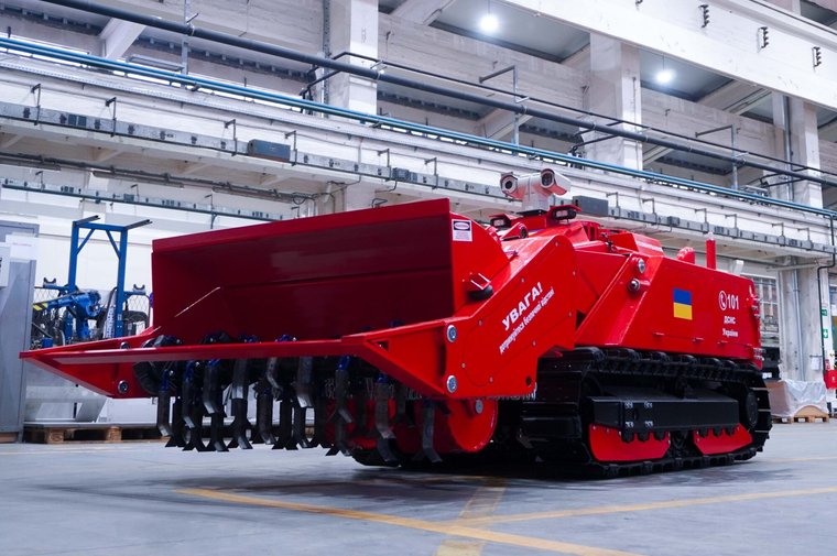Ukraine receives 14th MV-4 mine clearance vehicle with four more on the way - Vimarsana News