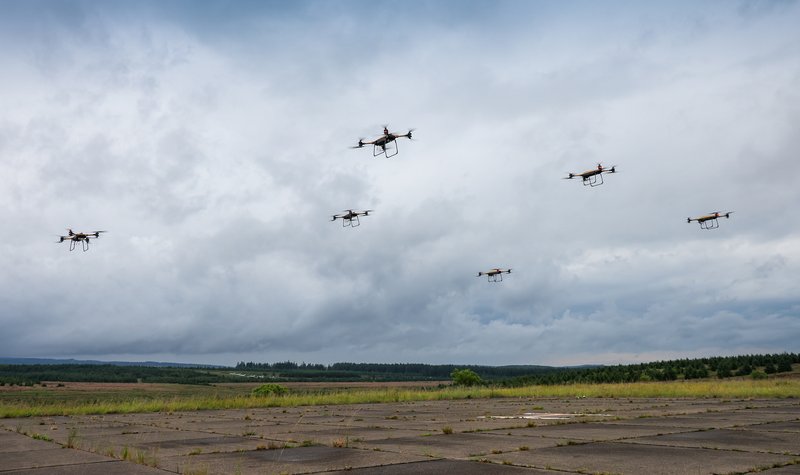 Ready for the race: Air separation drone swarms vs. air defence systems