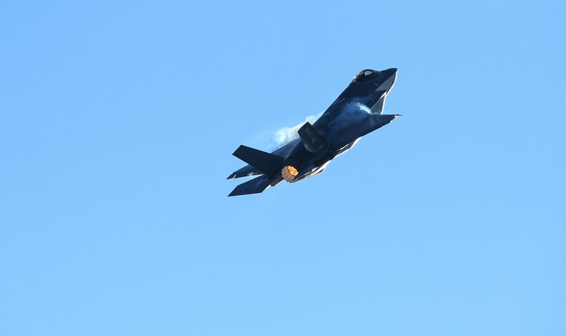 DoD plays it safe on air power spending