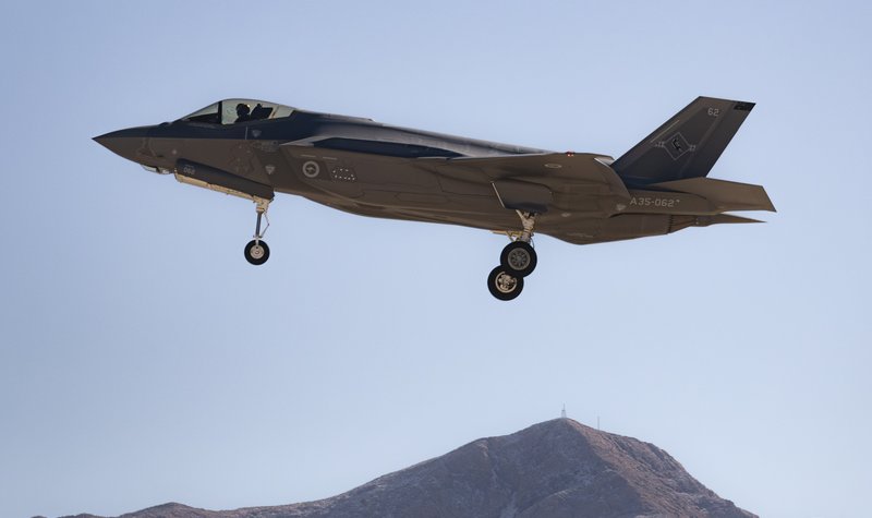 Poland “pushing hard” to bring loyal wingman for F-35 fleet