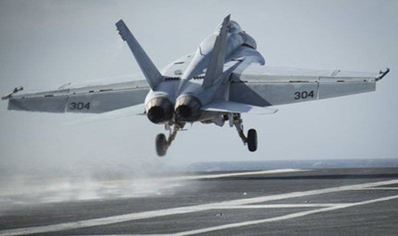 Boeing receives DLA F/A-18 support contract