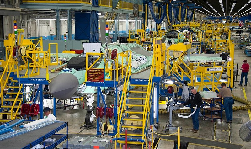 Lockheed Martin adjusts work schedules amid likely F-35 production shortfall
