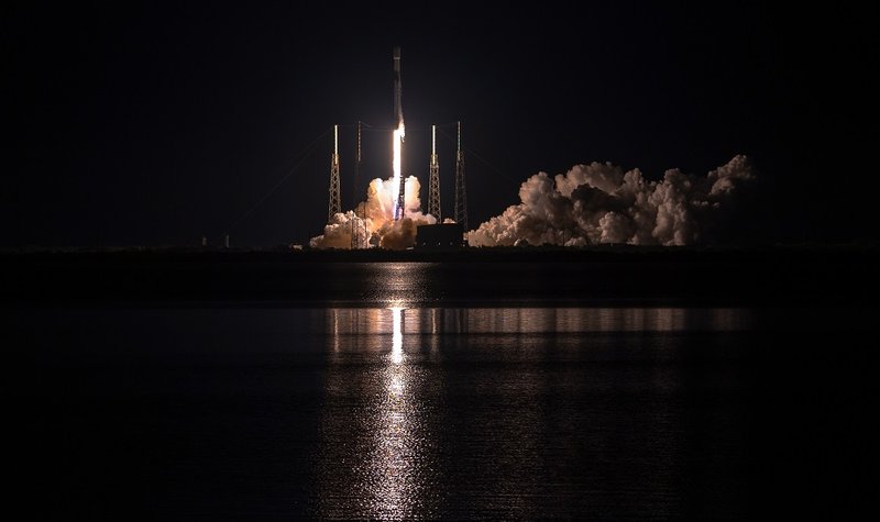 The space defence dilemma: Commercial vs. dedicated military systems