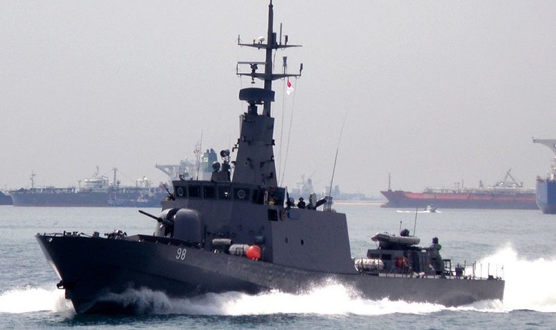 RSN decommissions RSS Daring and RSS Resilience