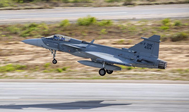 Will Canada and Latin America seek new sources for combat aircraft?