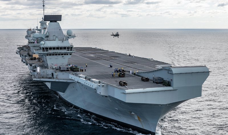 UK F-35s land onboard HMS Queen Elizabeth