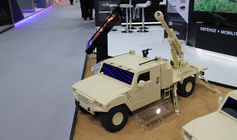 IDEX 2025: Hyundai unveils 105mm light SPH and 81mm mortar vehicle for ROK Army