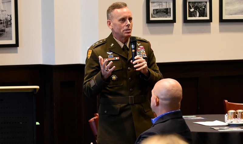 AUSA 2021: Generals highlight offensive and defensive links
