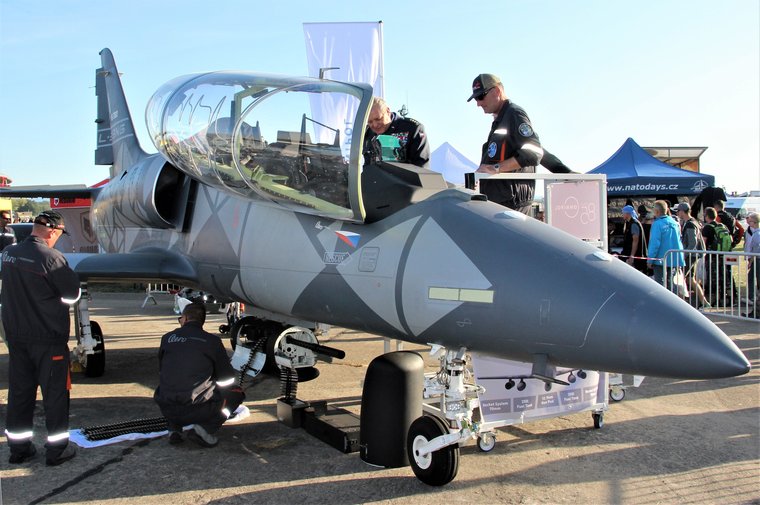 Aero Vodochody starts production of L-39NG trainer jet for LOM Praha - Vimarsana News