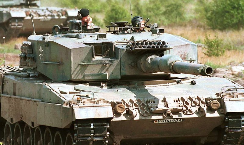 Czechs backfill Ukraine donations with German Leopards