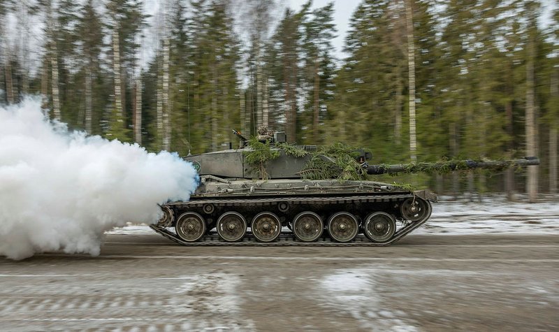 Ukrainian crews to complete Challenger tank training