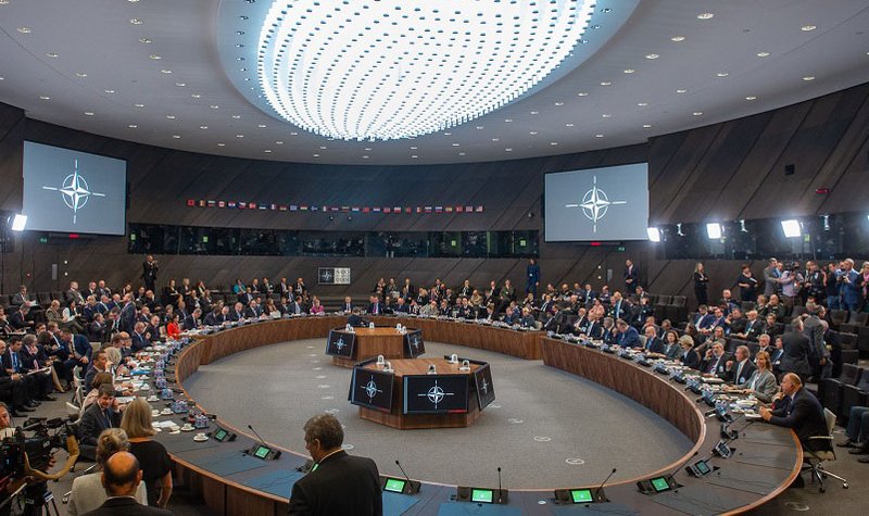 France, Germany 'jumping the gun' on EU army: Dutch PM