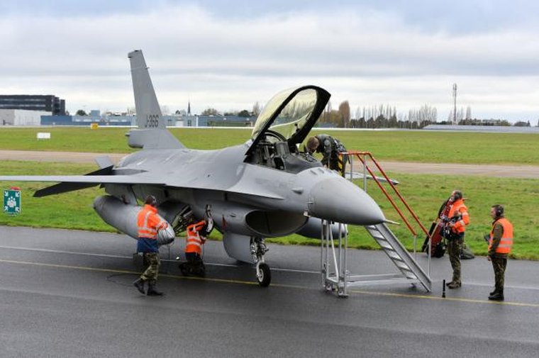 First F-16 jets arrive at Romanian training centre - Vimarsana News