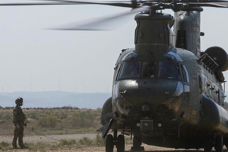 CH-47 Chinook: why the timeless helicopter design is still a heavy-lift contender on the modern battlefield - Vimarsana News