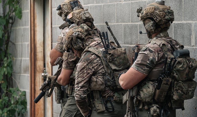 US Army special operators test 5G and Wi-Fi 6e device for dismounted troops