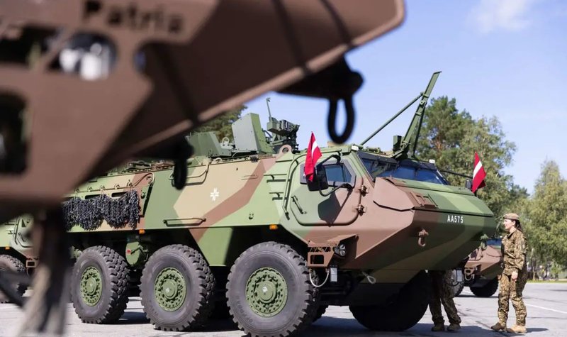 Latvia orders more Patria 6x6 vehicles